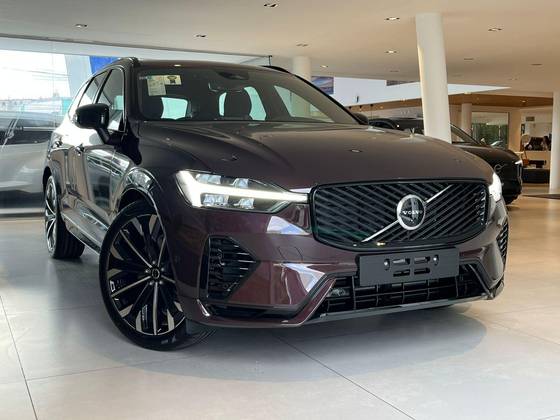 VOLVO XC60 2.0 T8 PHEV ULTRA DARK AWD GEARTRONIC